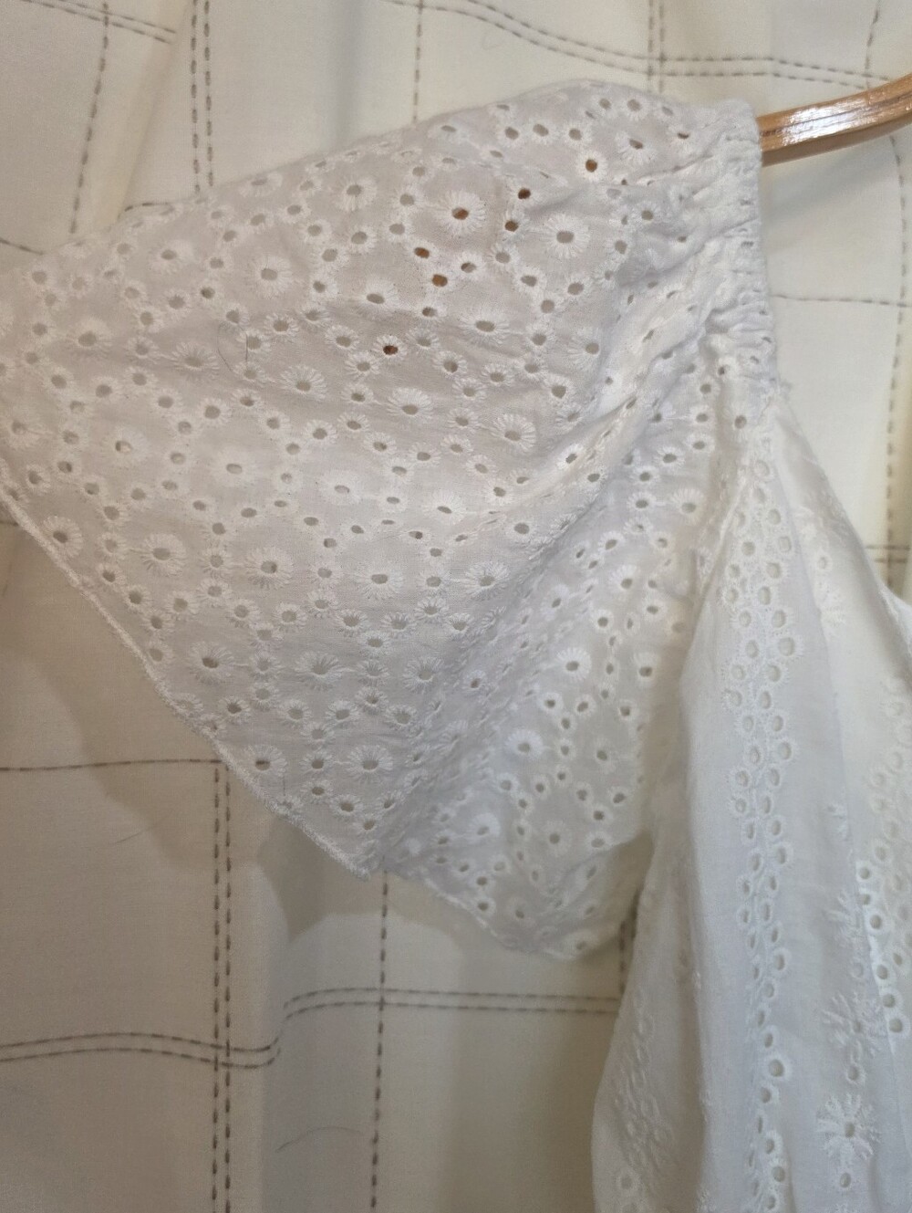 Goodnight Macaroon Eyelet Lace Top - Picture 3 of 7